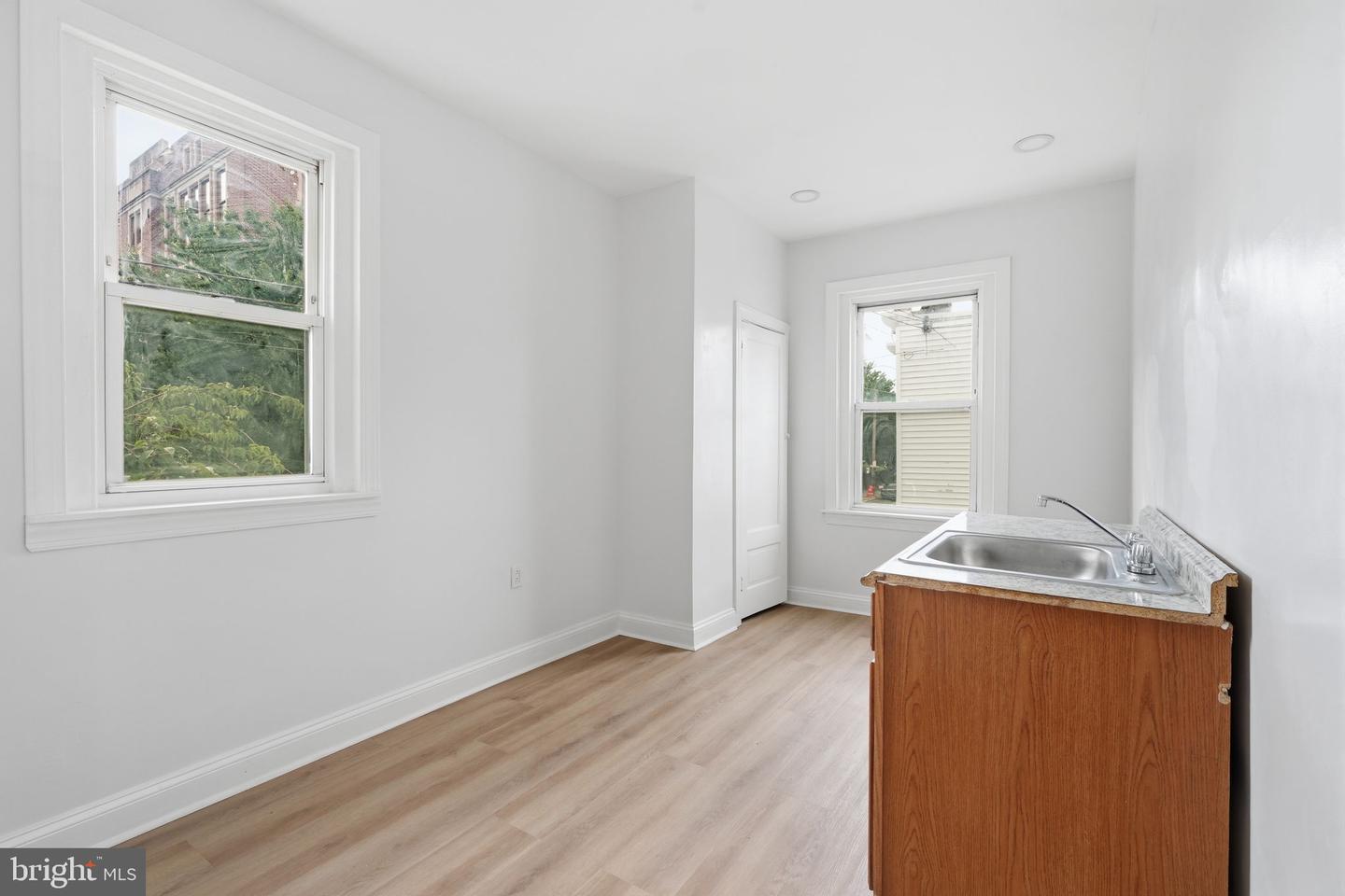 279 W Sheldon St Property Photo 21