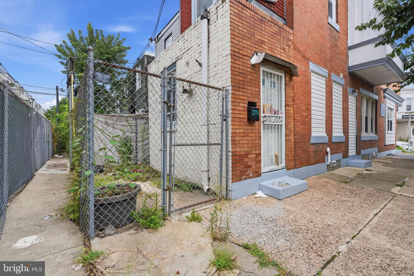 279 W Sheldon St Property Photo 27