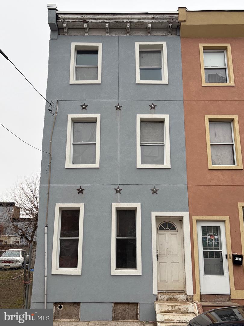 2957 N Fairhill St Property Photo 2