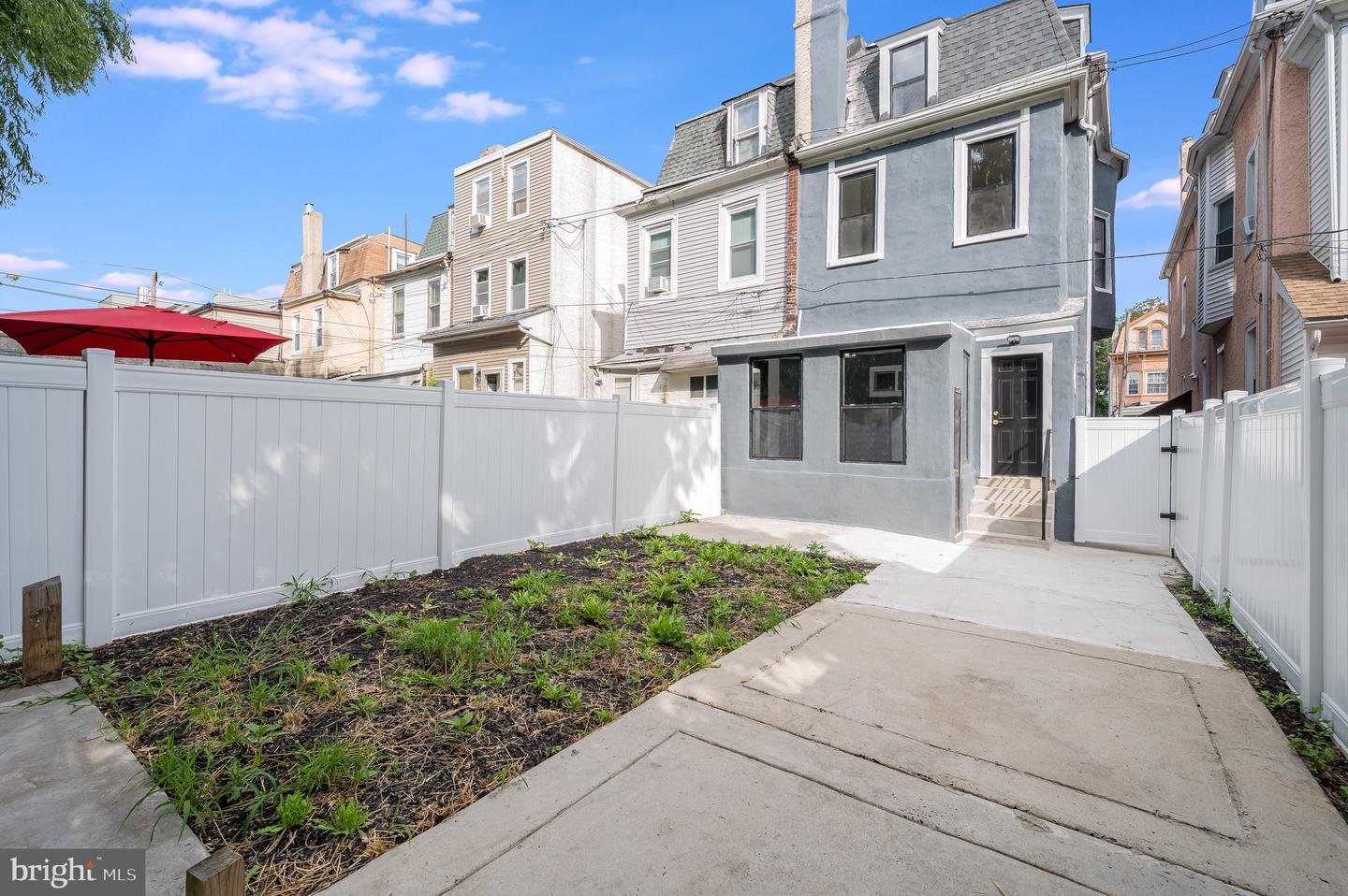111 W Sharpnack St Property Photo 48