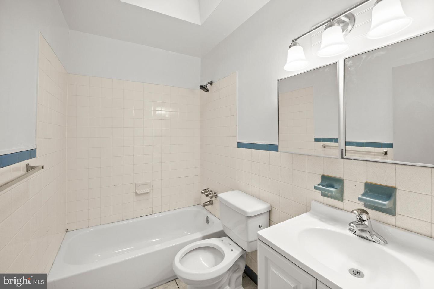 7727 Langdon St #unit 2 Property Photo 14