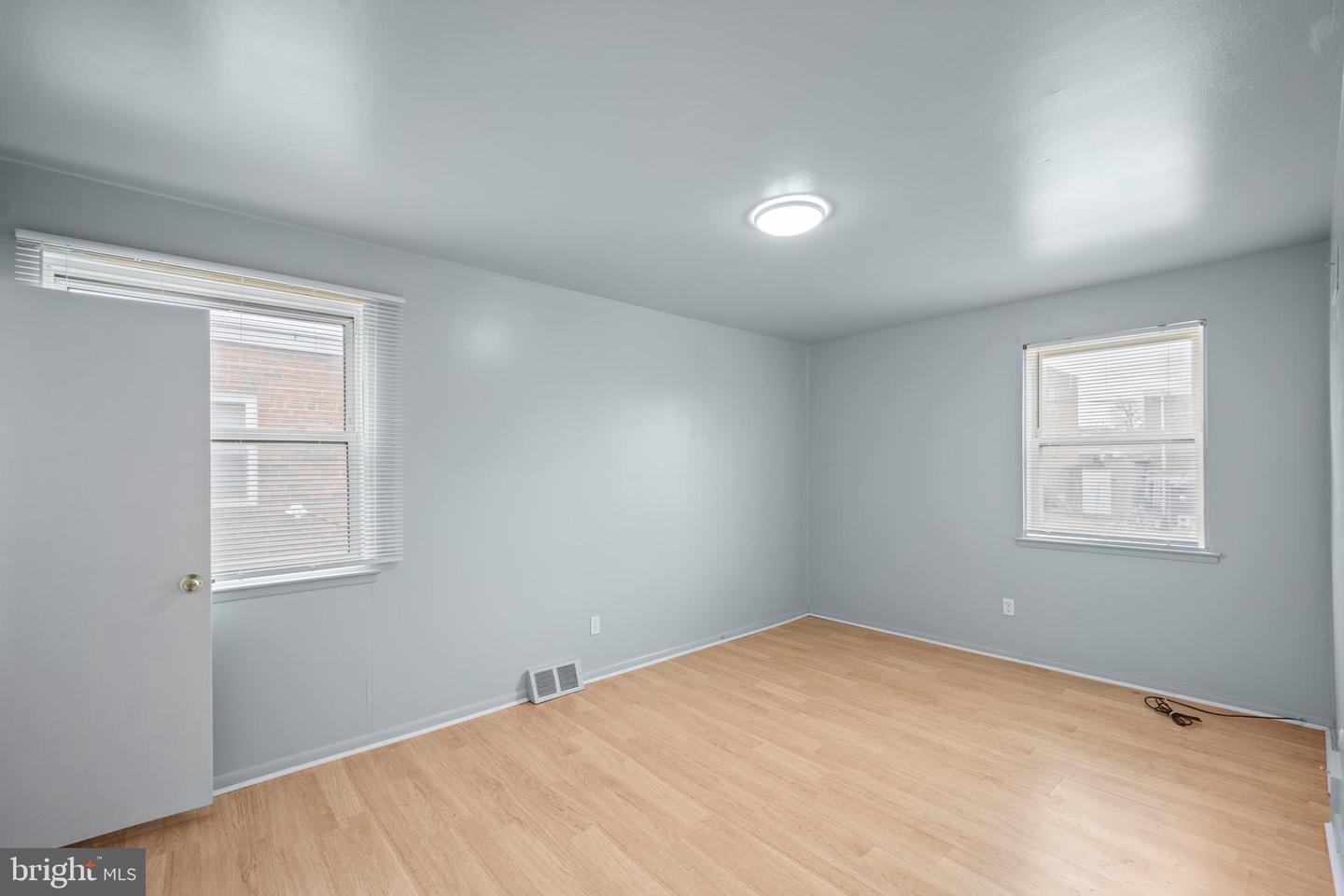 7727 Langdon St #unit 2 Property Photo 19