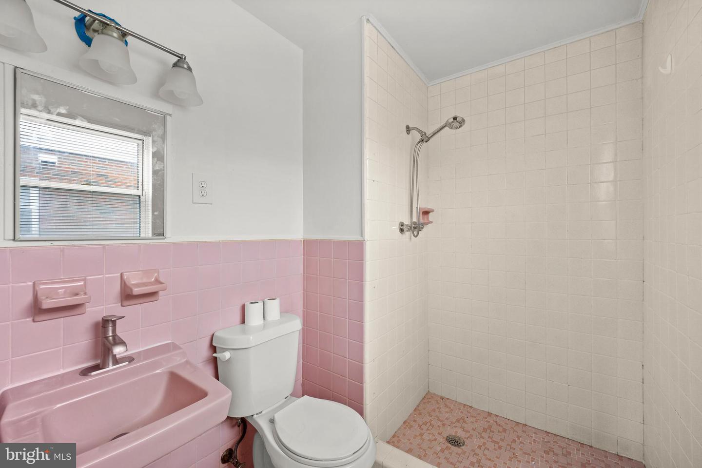 7727 Langdon St #unit 2 Property Photo 21