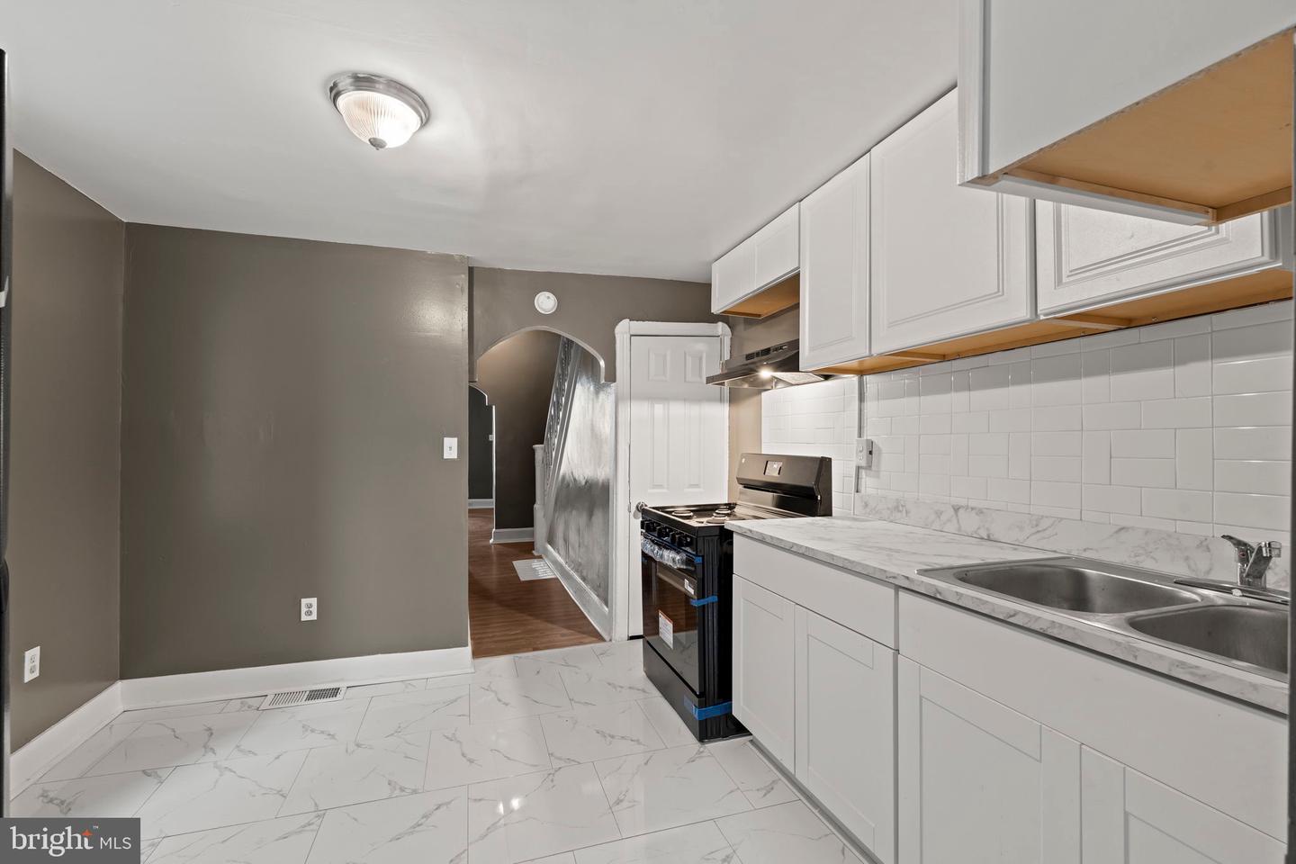1848 S Conestoga St Property Photo 11