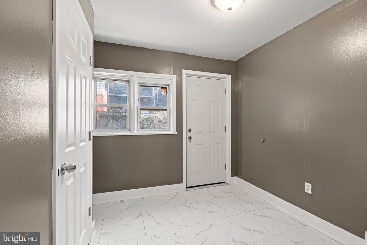 1848 S Conestoga St Property Photo 14