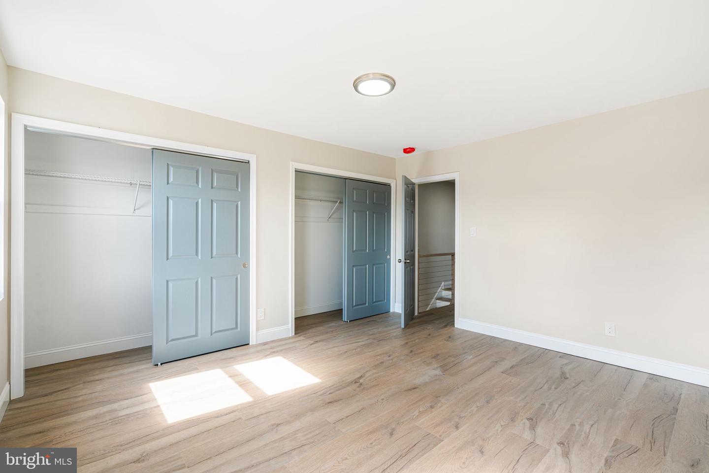 7705 Pickering Ave Property Photo 11