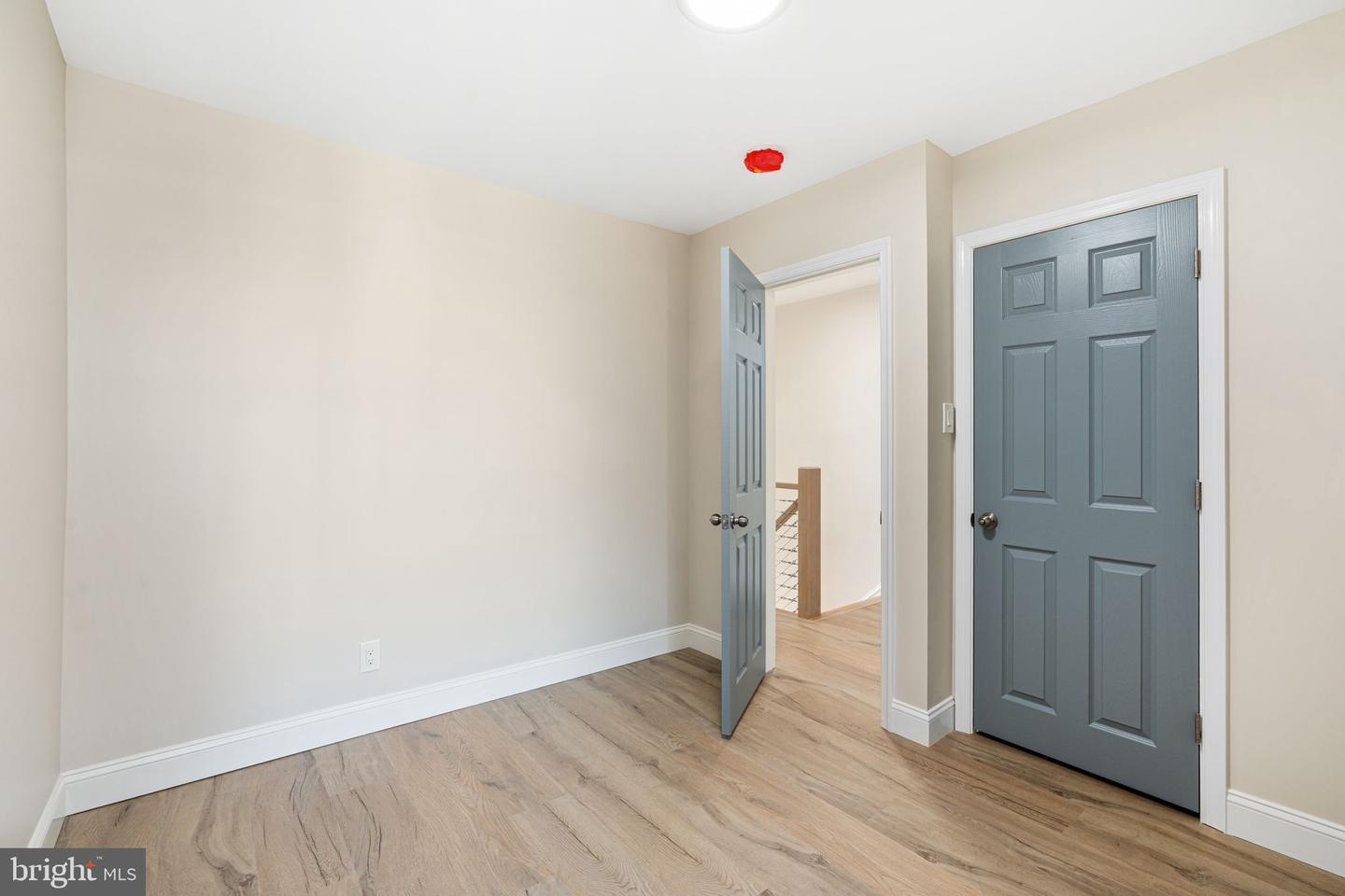 7705 Pickering Ave Property Photo 16