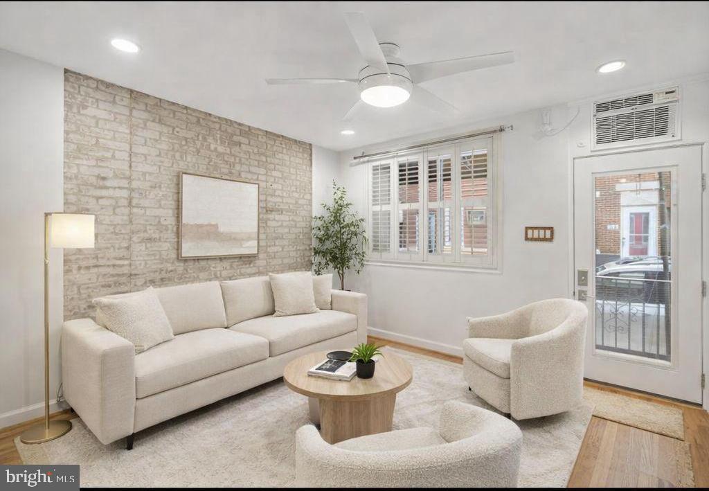 928 Annin St Property Photo 3