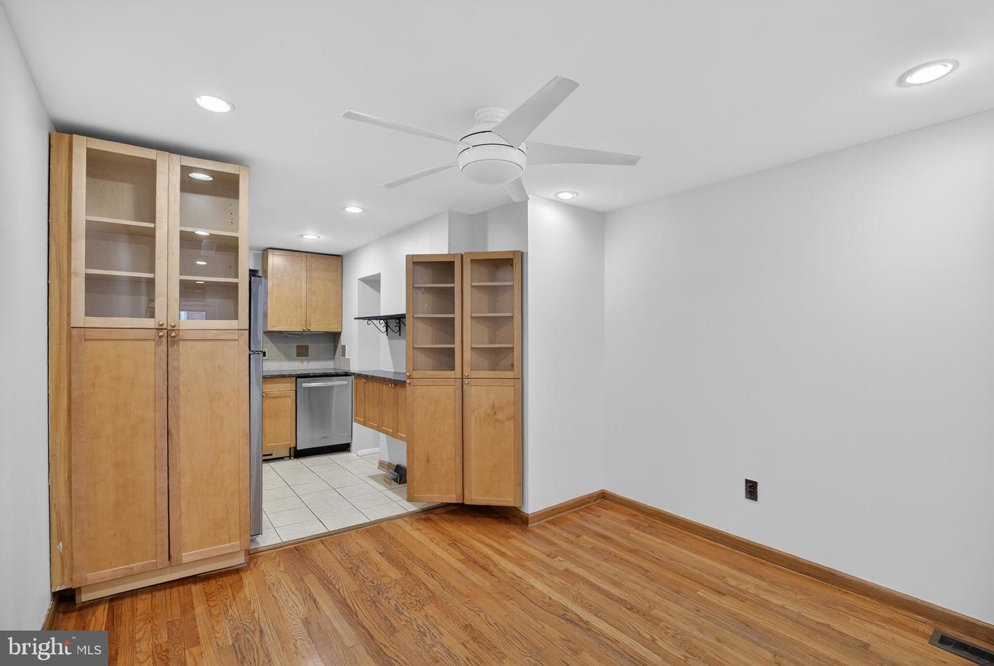 928 Annin St Property Photo 4