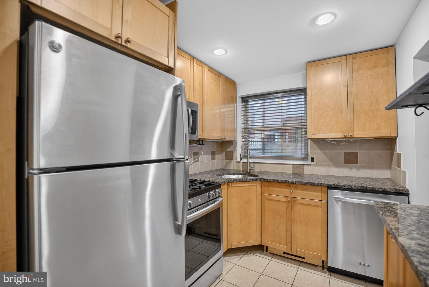928 Annin St Property Photo 6