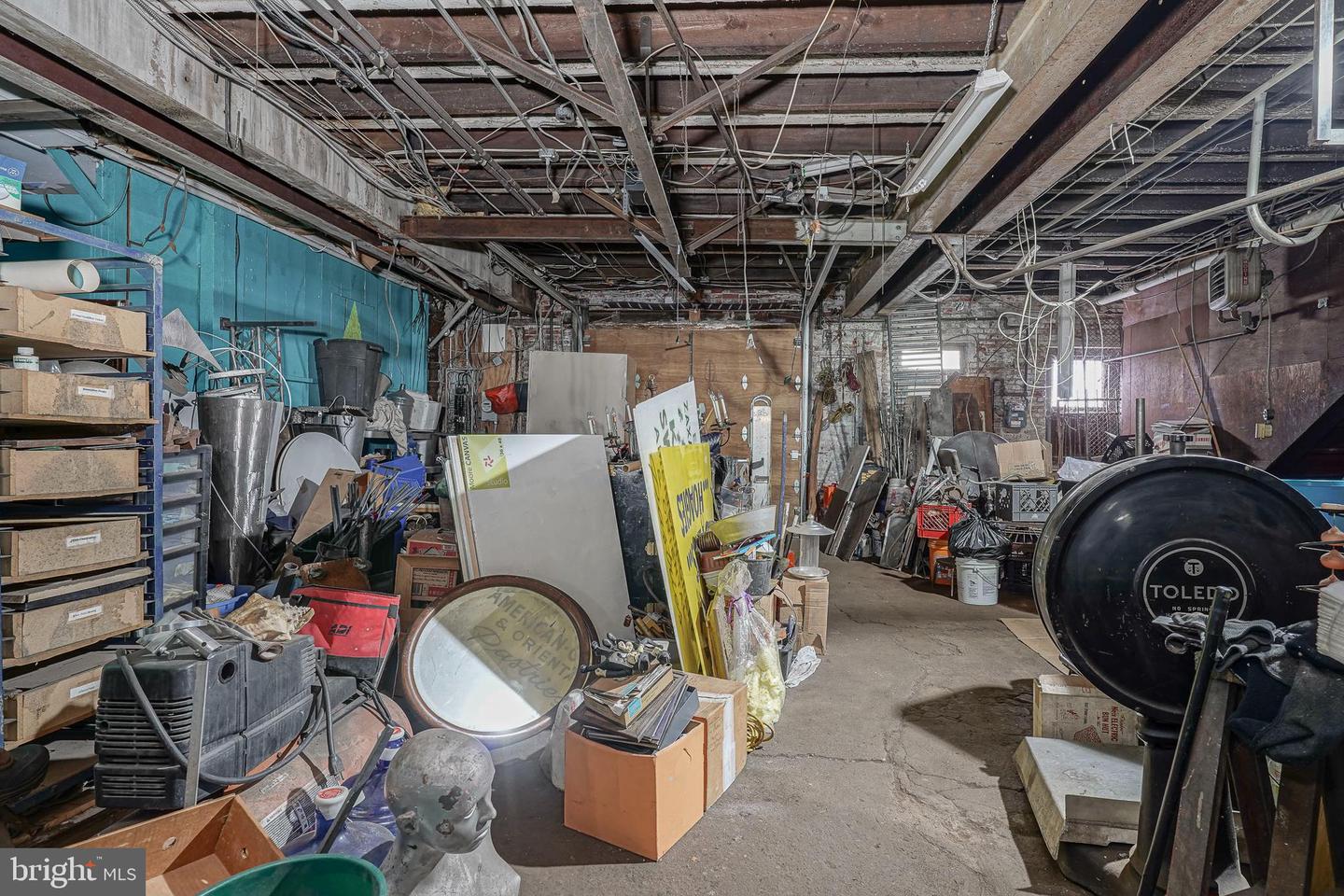 2416-22 E Sergeant St Property Photo 18