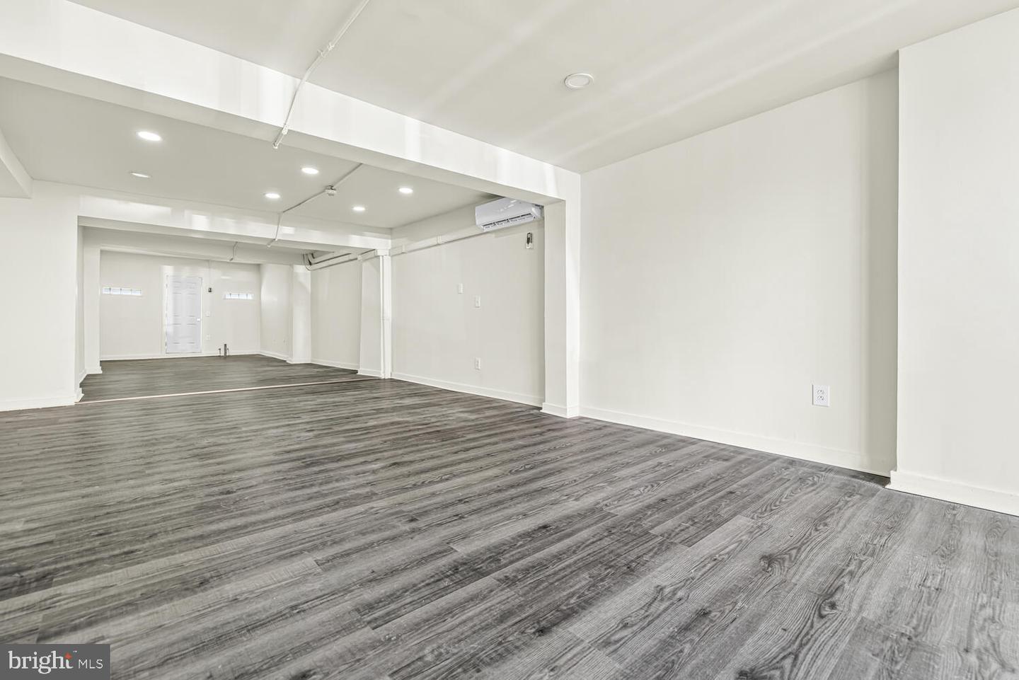 178 W Master St Property Photo 2