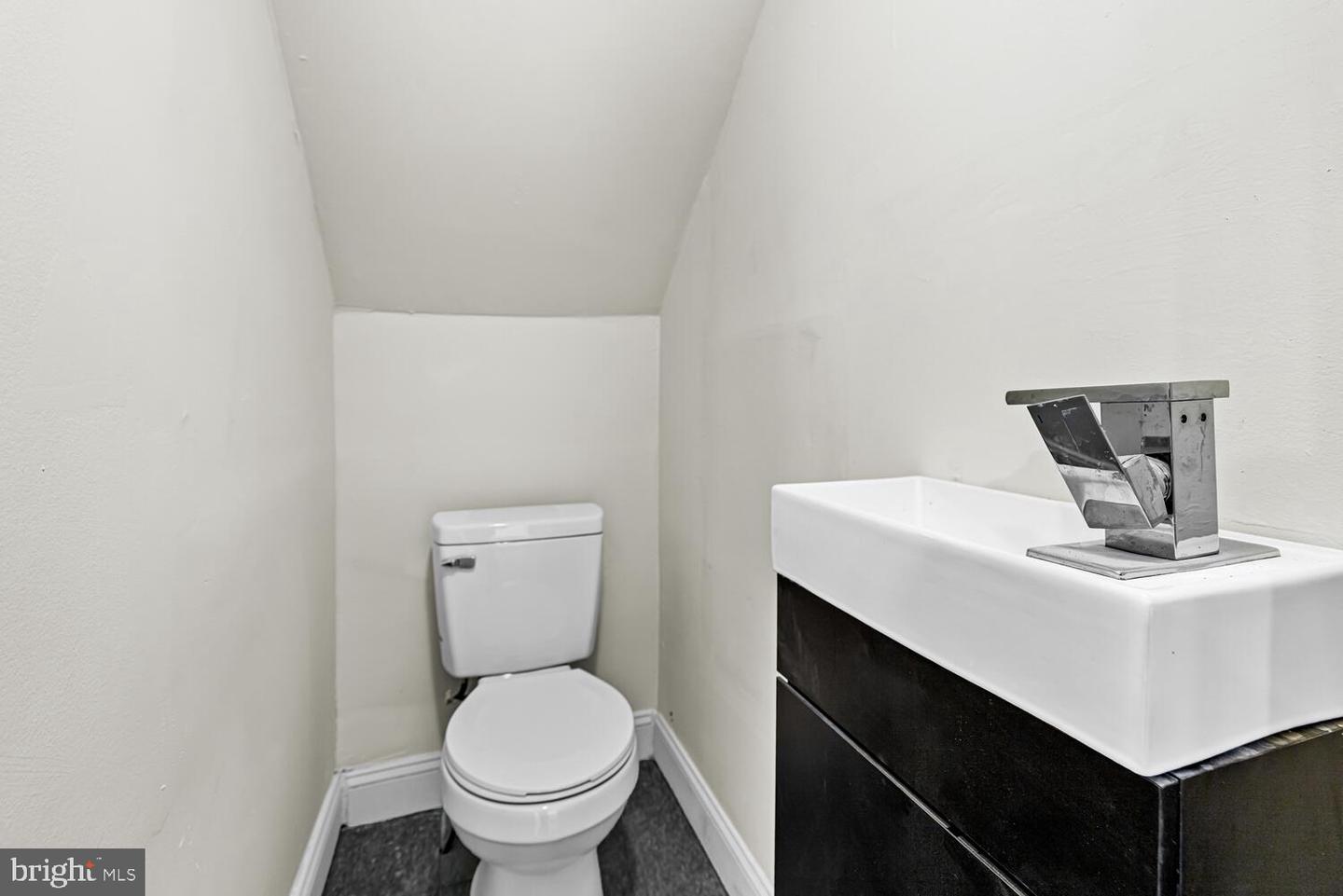 178 W Master St Property Photo 4