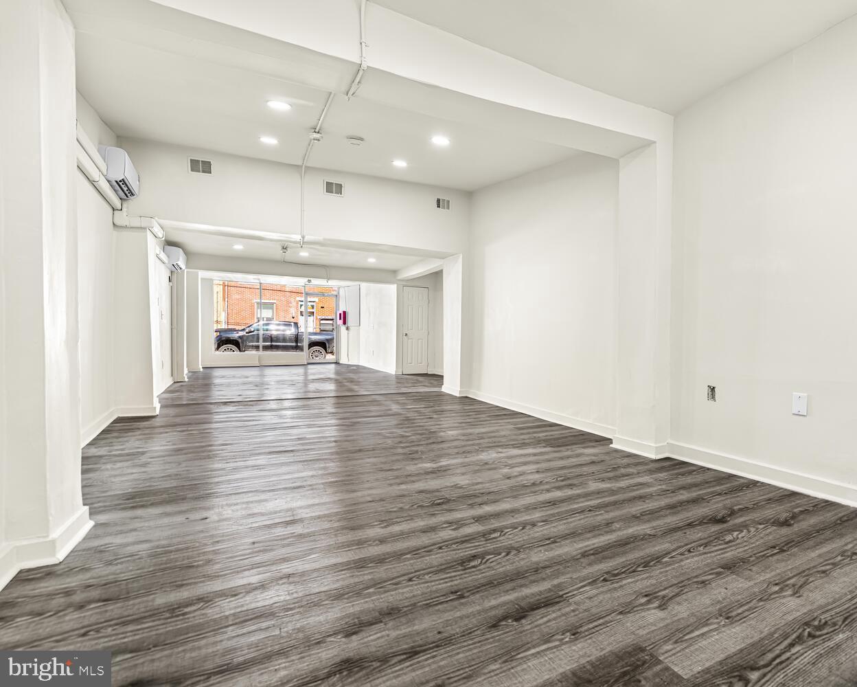 178 W Master St Property Photo 6