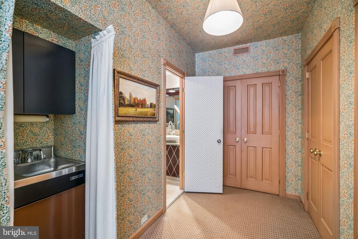 1811 Delancey Pl Property Photo 20