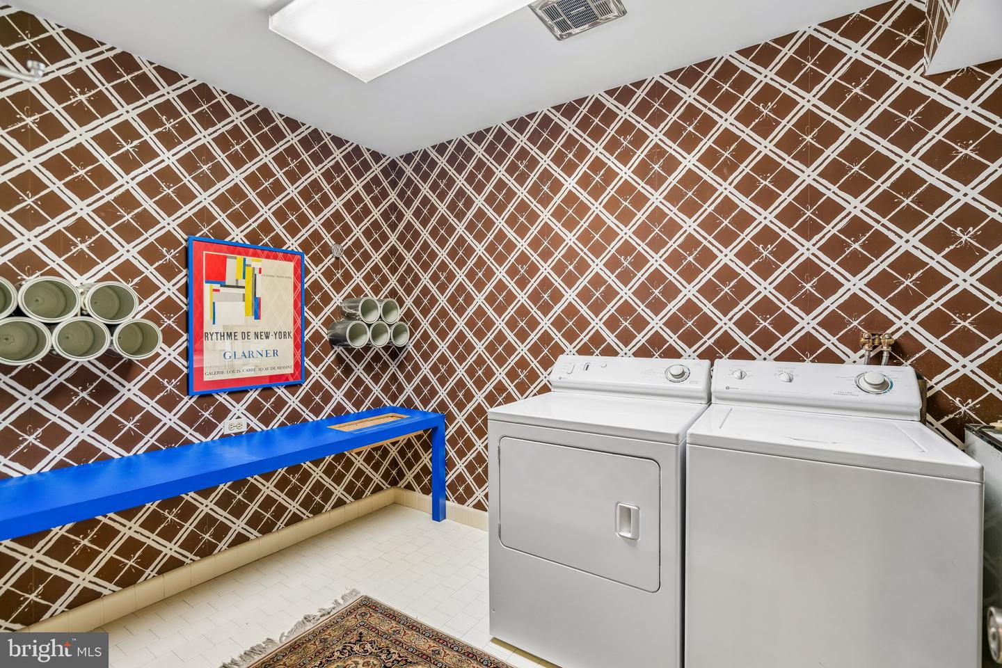 1811 Delancey Pl Property Photo 32