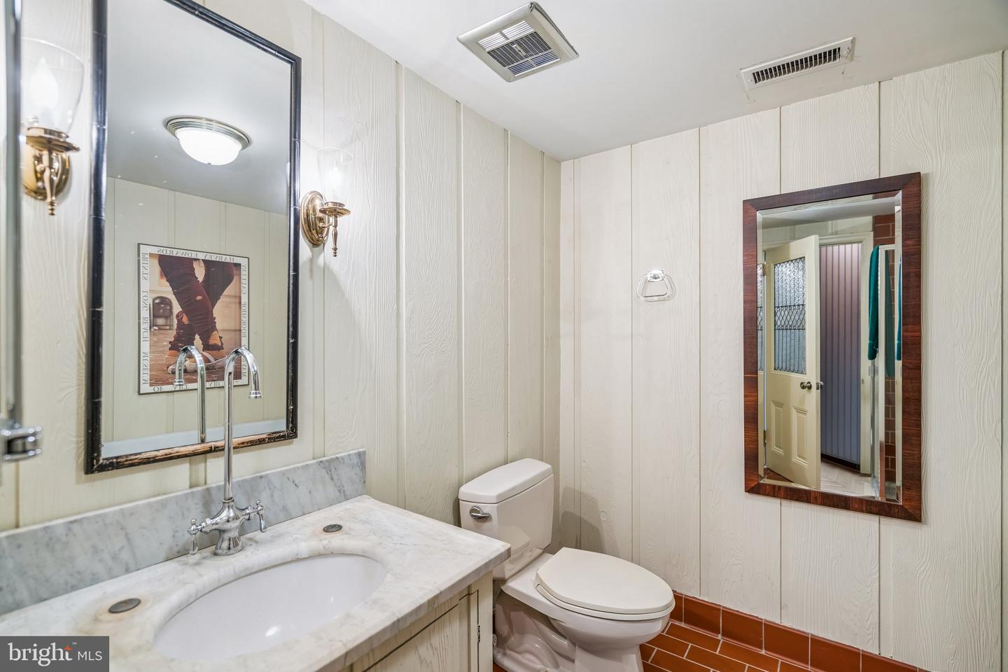 1811 Delancey Pl Property Photo 36