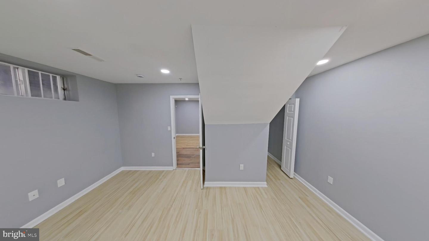 1831 W Diamond St #1b Property Photo 7