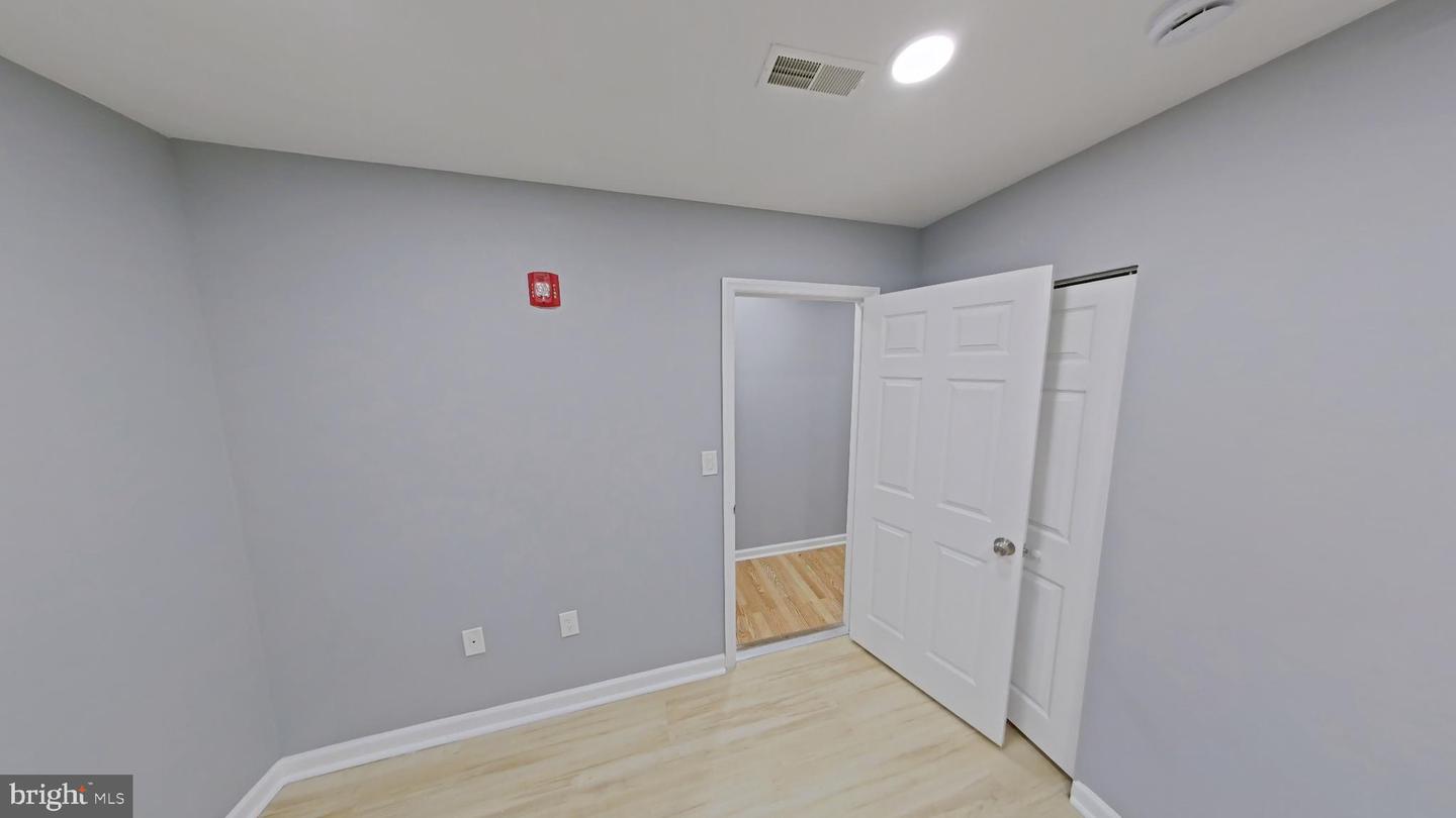 1831 W Diamond St #1b Property Photo 10