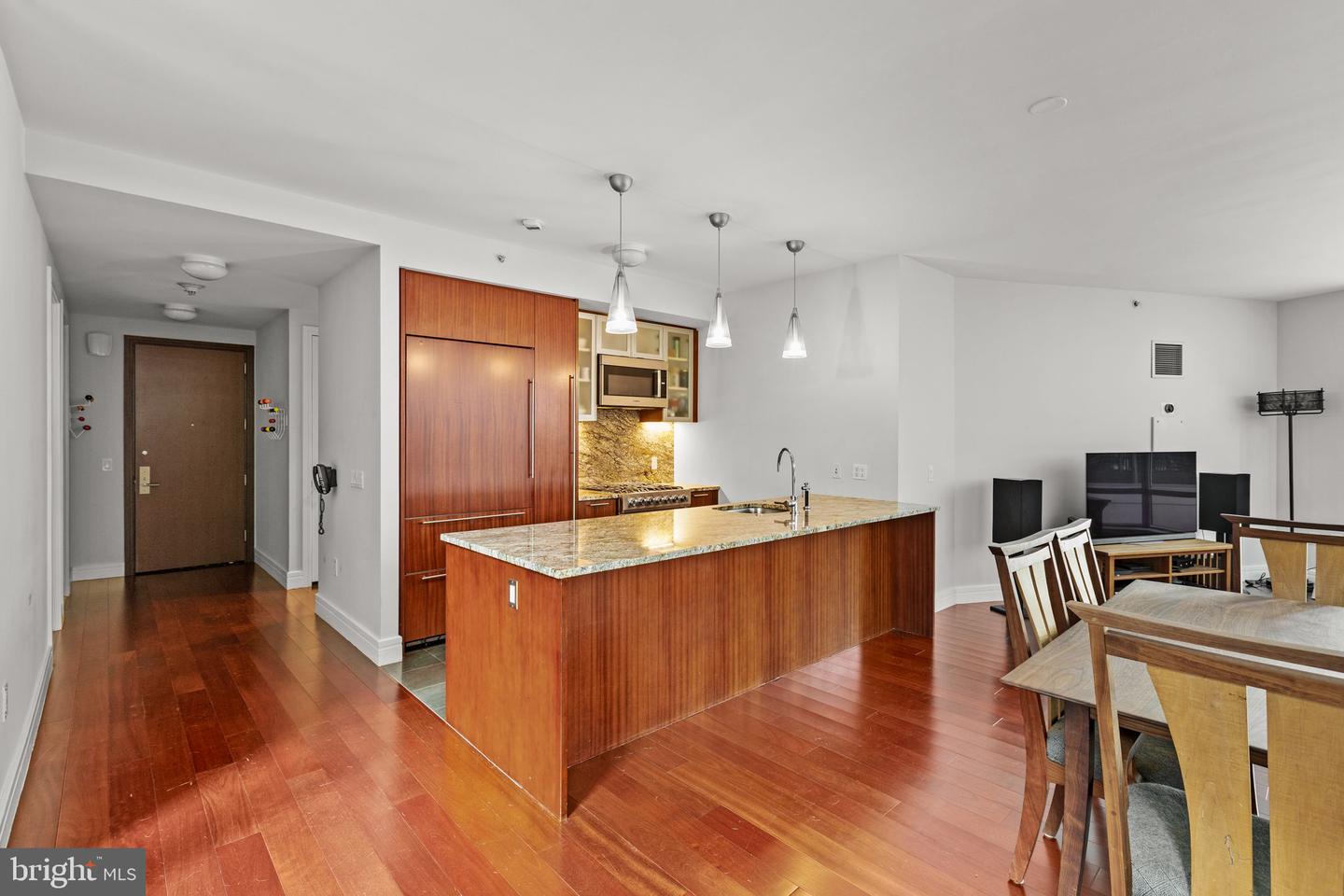 1414 S Penn Sq #10a Property Photo 6