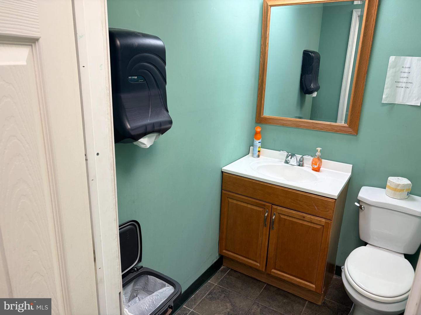 3222 W Cheltenham Ave #b2 Property Photo 21