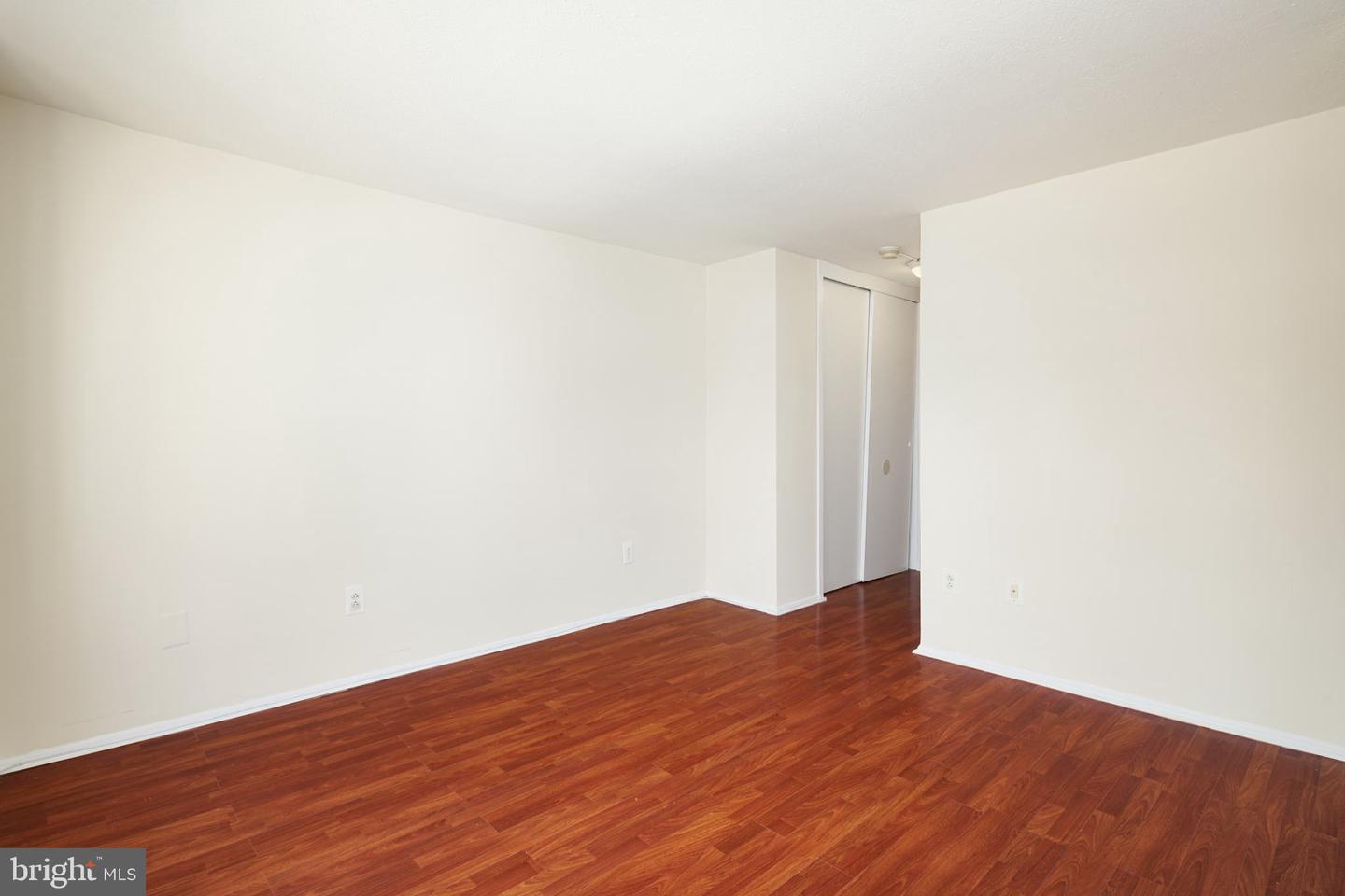 2101 Chestnut St #1024 Property Photo 4