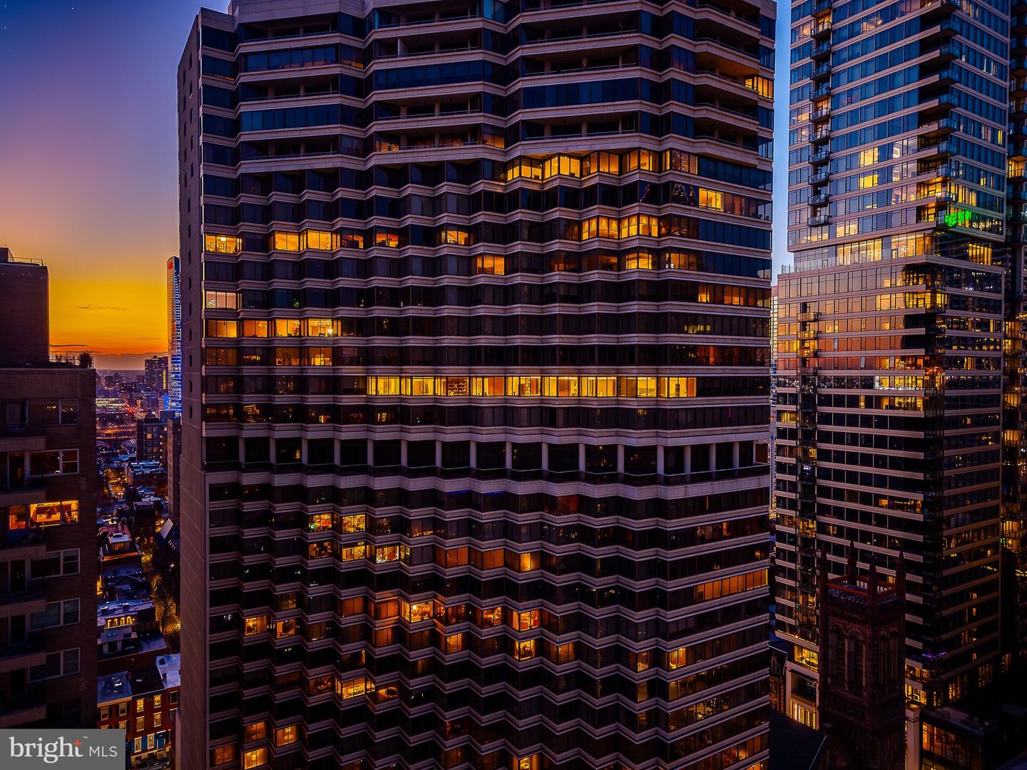 210 W Rittenhouse Sq #2106-2107 Property Photo 3