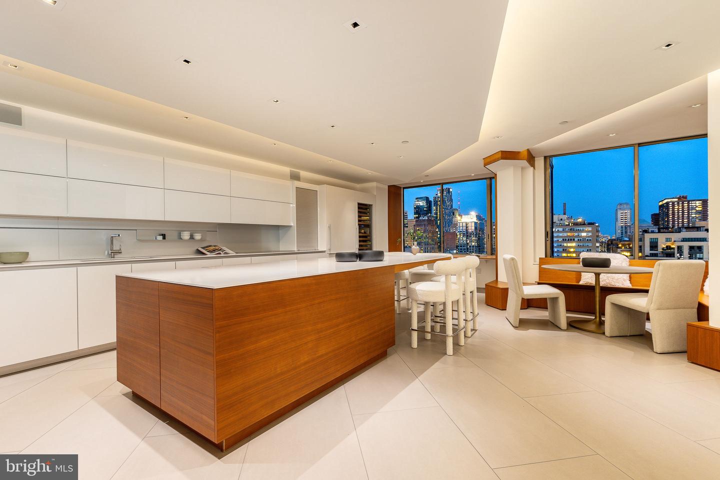 210 W Rittenhouse Sq #2106-2107 Property Photo 13