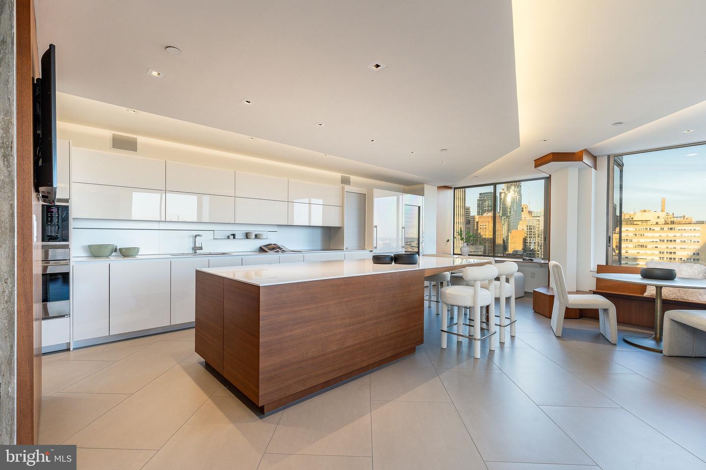 210 W Rittenhouse Sq #2106-2107 Property Photo 15