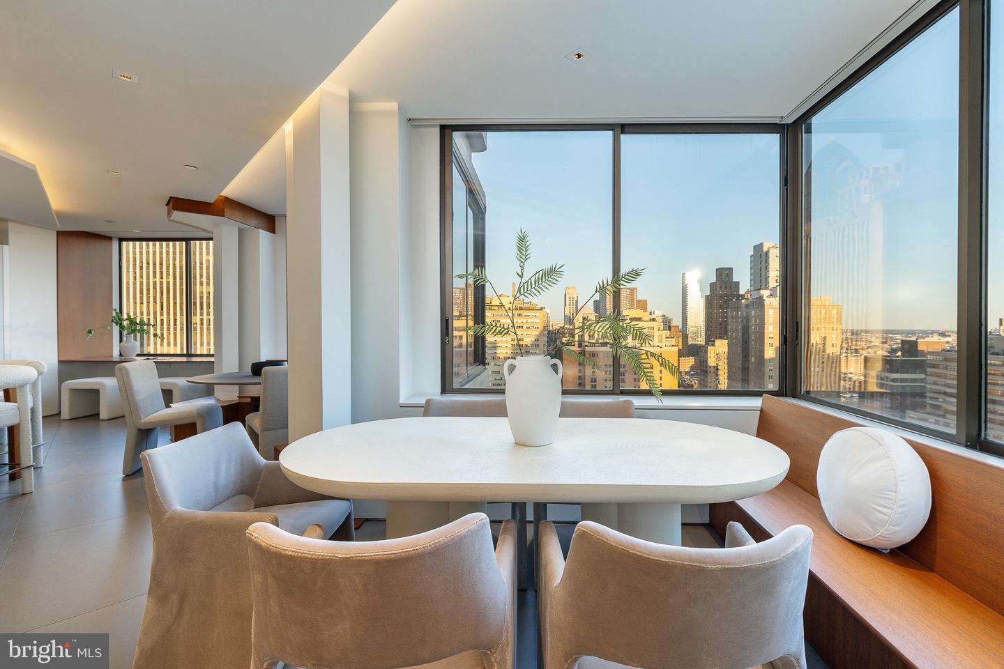 210 W Rittenhouse Sq #2106-2107 Property Photo 18