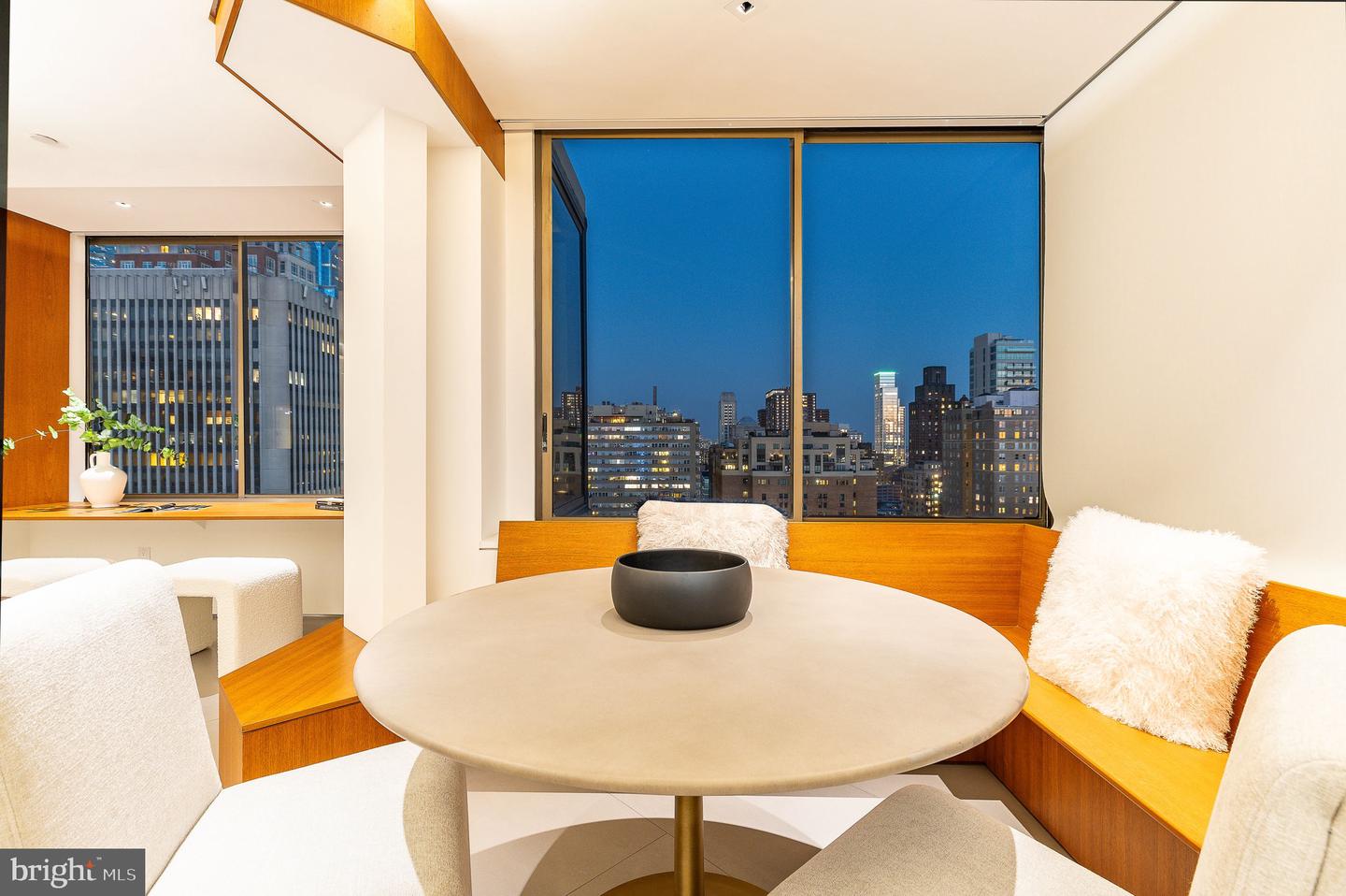 210 W Rittenhouse Sq #2106-2107 Property Photo 22