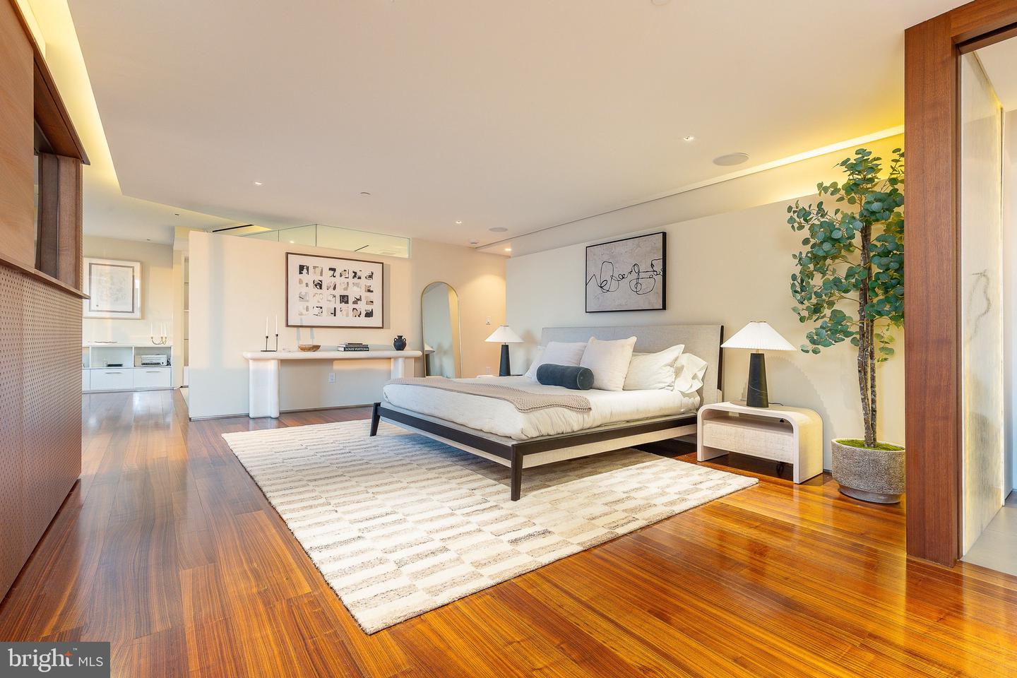 210 W Rittenhouse Sq #2106-2107 Property Photo 35