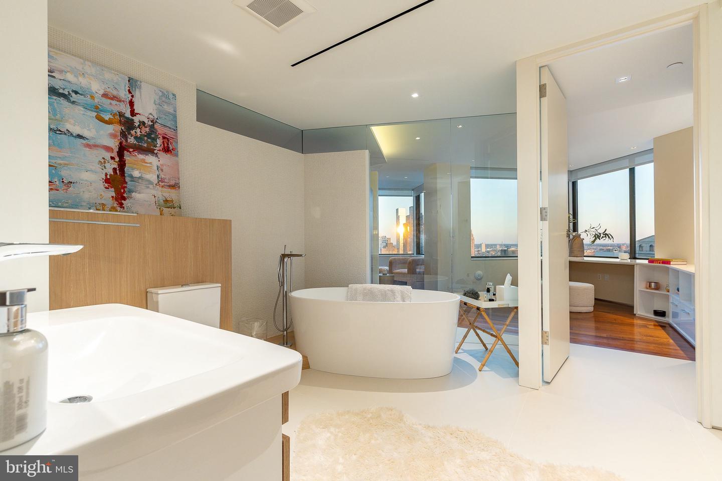 210 W Rittenhouse Sq #2106-2107 Property Photo 44