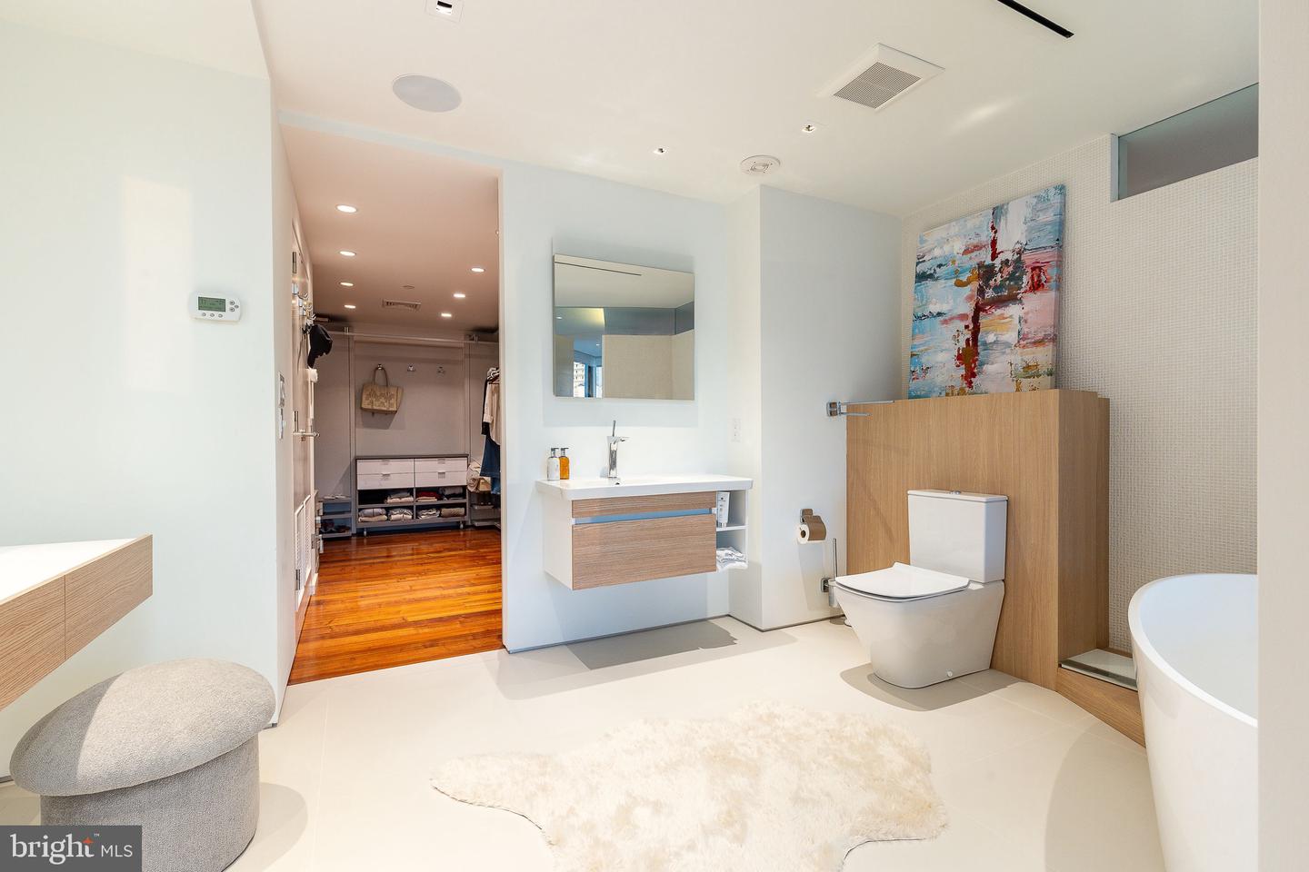 210 W Rittenhouse Sq #2106-2107 Property Photo 45