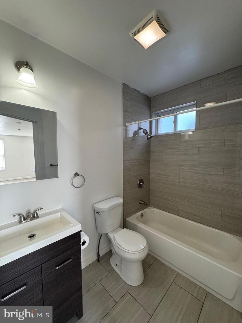 1735 Mckean St Property Photo 14