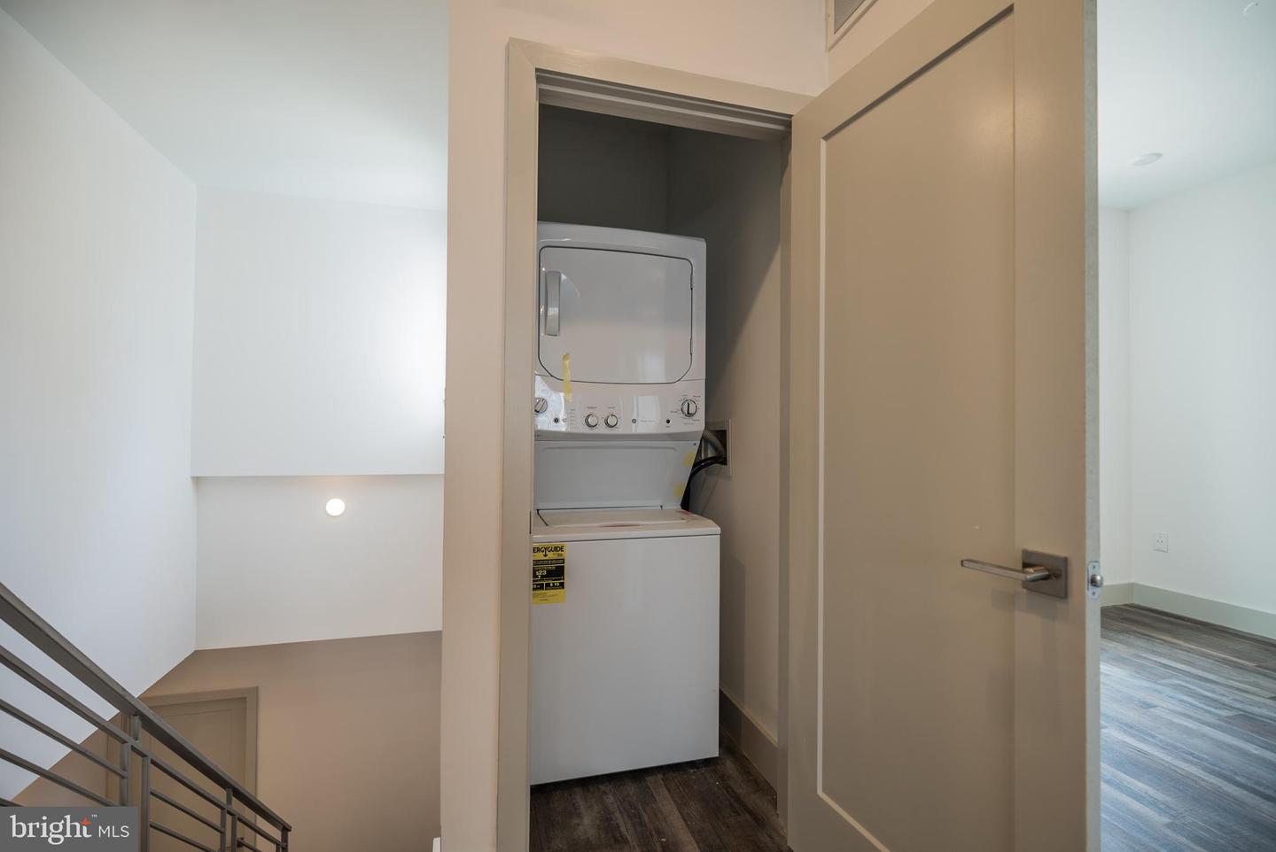 3716 Haverford Ave #2f Property Photo 12