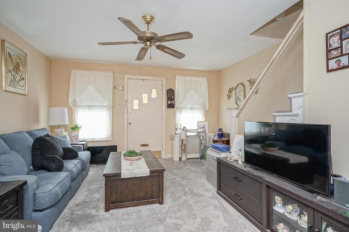 7238 Ditman St Property Photo 4