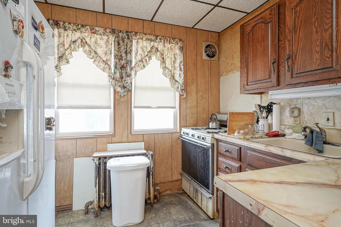 7238 Ditman St Property Photo 7