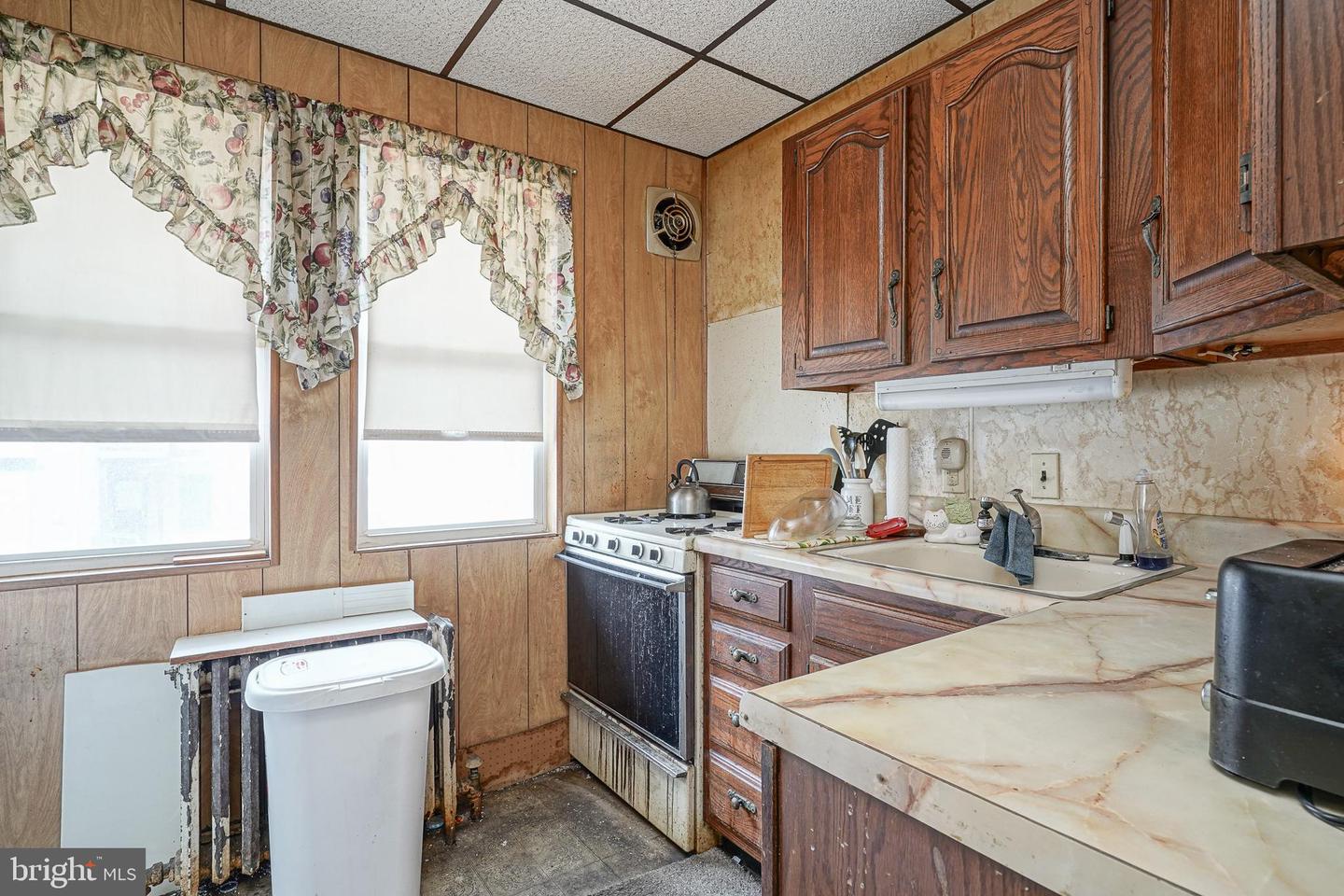 7238 Ditman St Property Photo 8