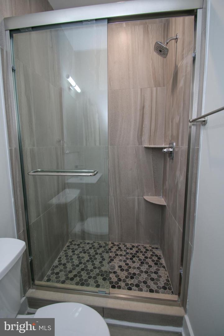 3716 Haverford Ave #3f Property Photo 11