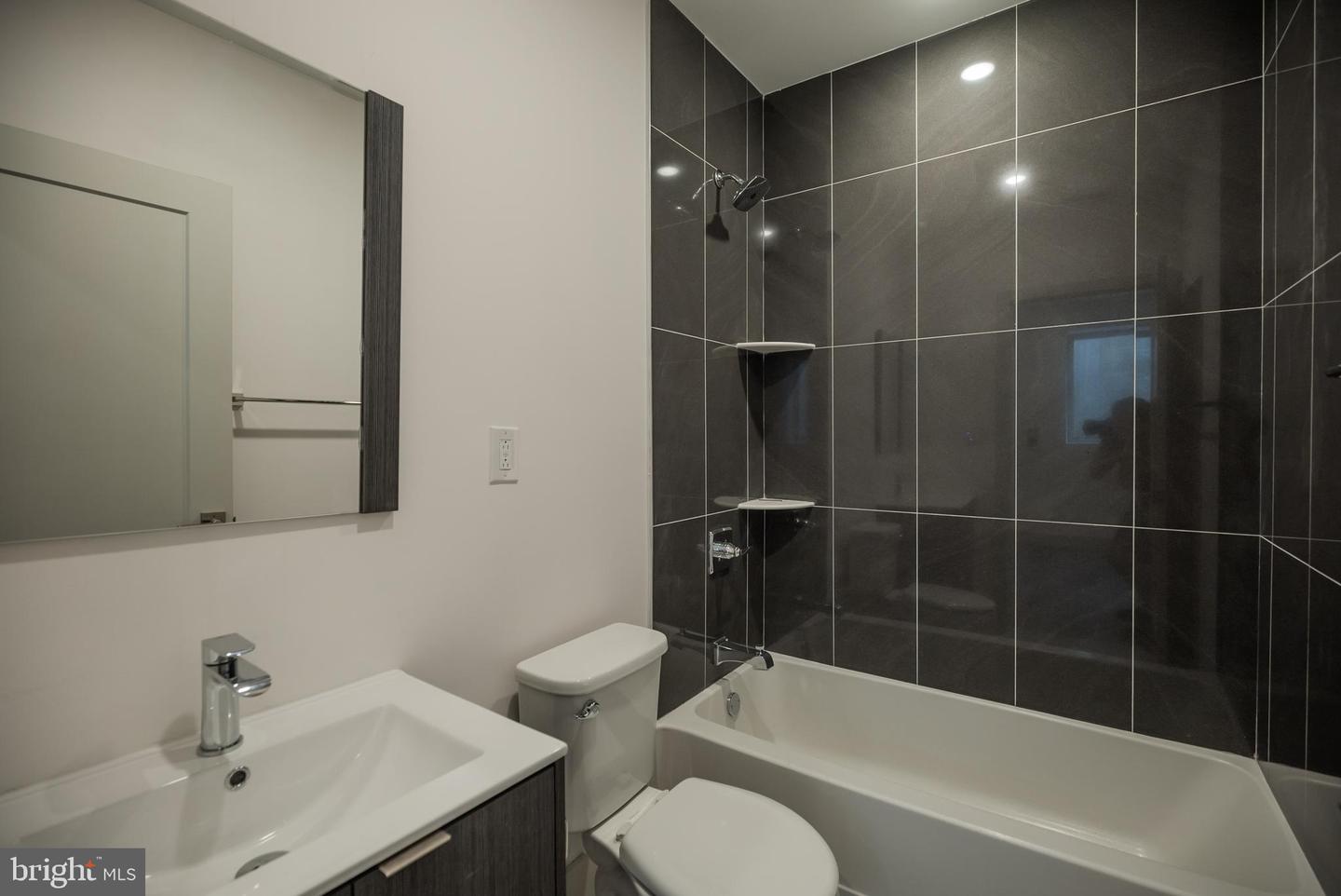 3716 Haverford Ave #3r Property Photo 9