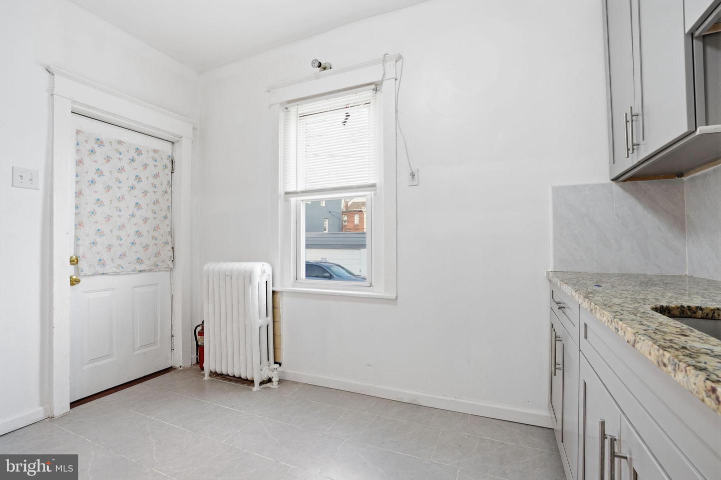 4418 Devereaux St Property Photo 17