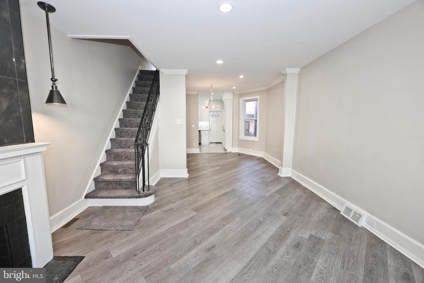 5836 Pemberton St Property Photo 18