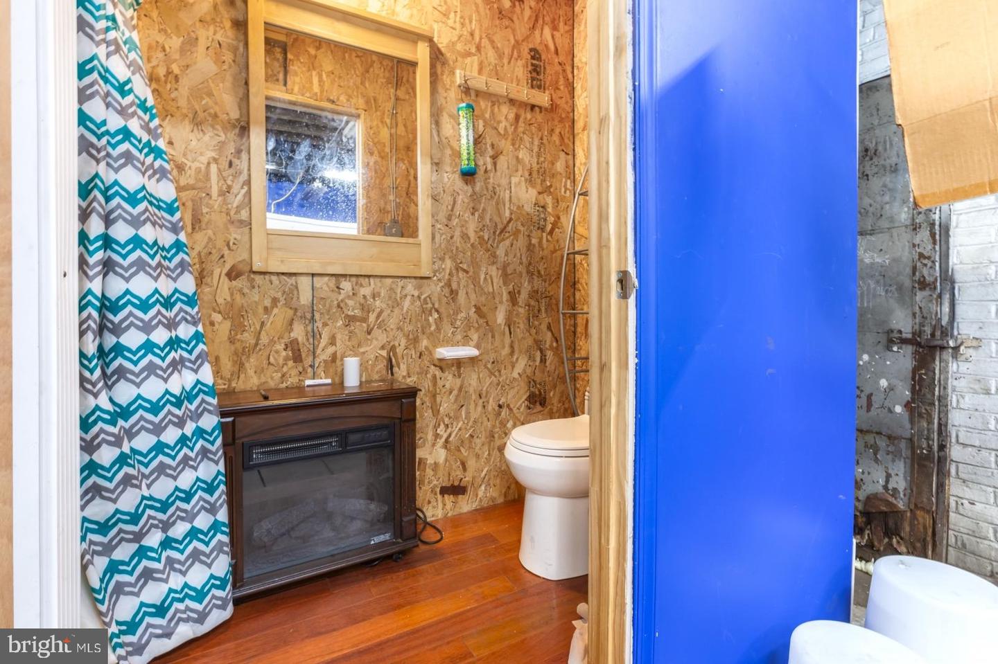 2815-17 N Mascher St #1f Property Photo 4