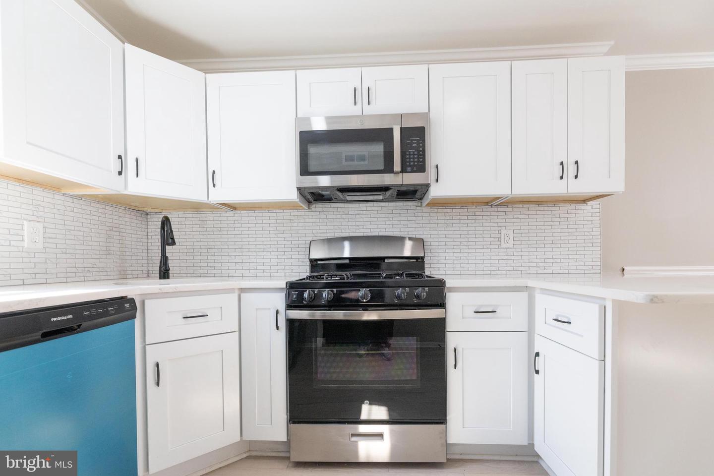 7732 Temple Rd Property Photo 5
