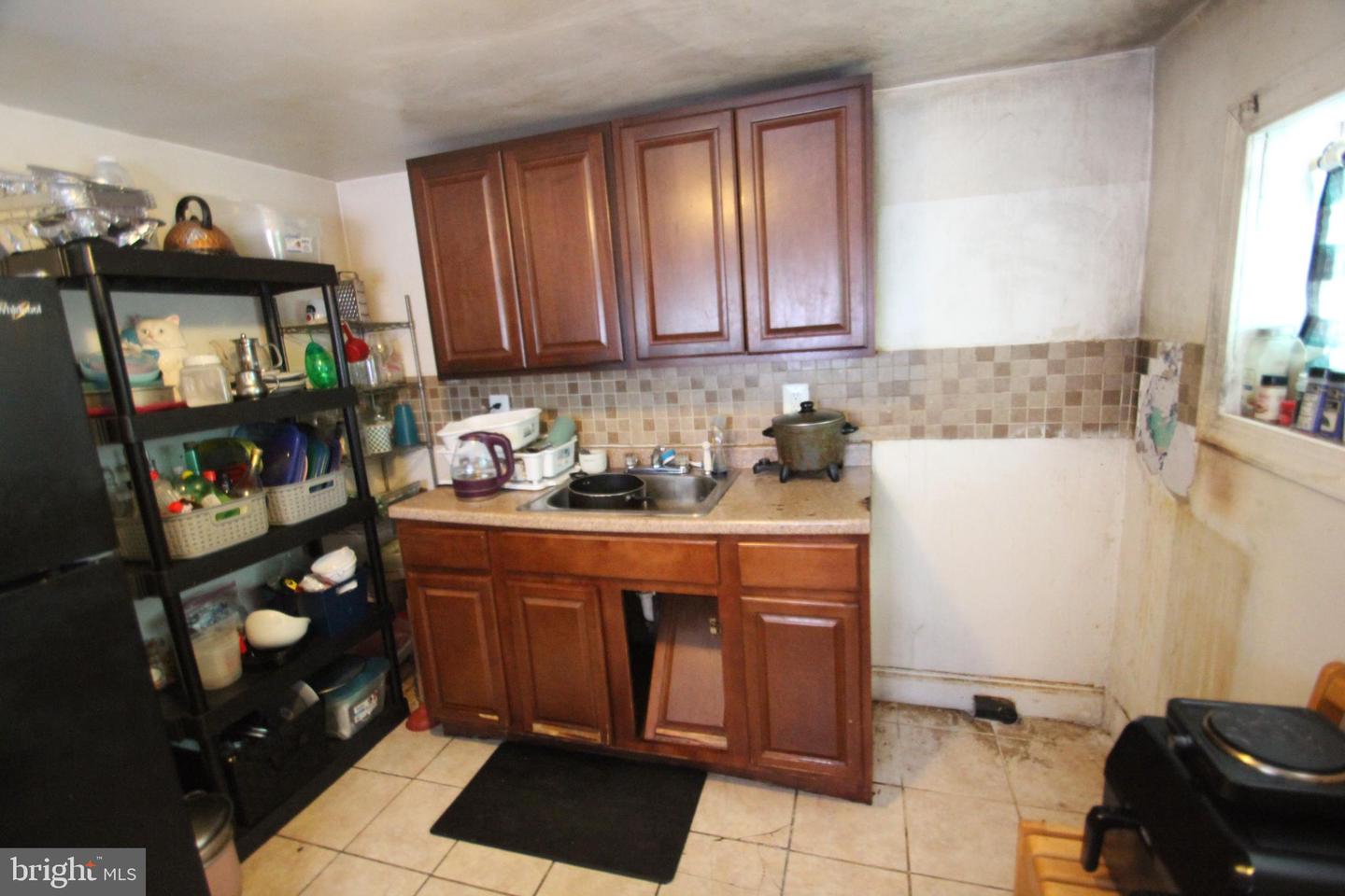 3341 N Gratz St Property Photo 3
