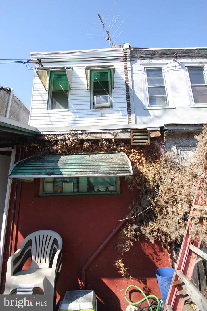 3341 N Gratz St Property Photo 5