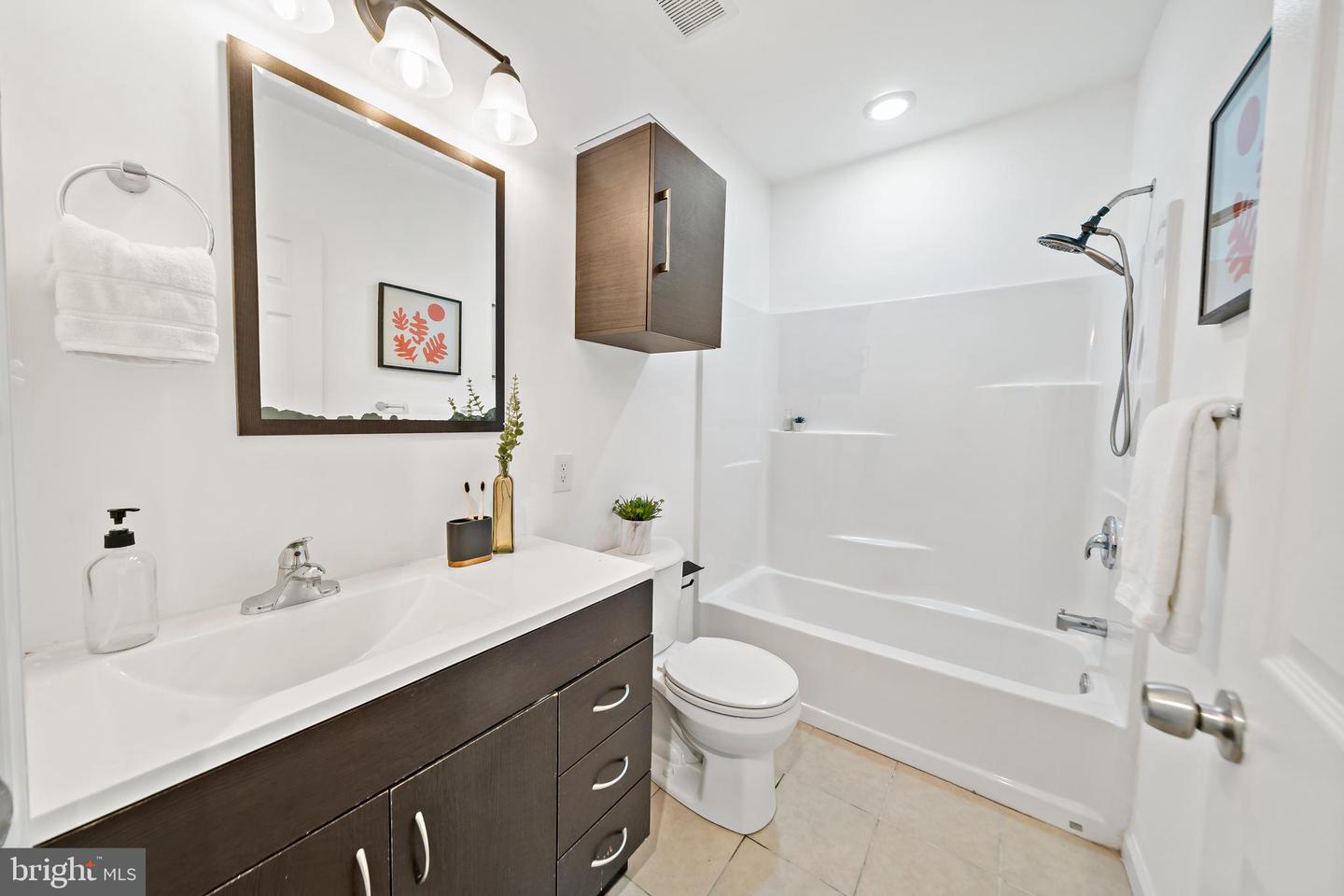 1814 N Front St #b Property Photo 11