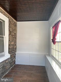335 Unruh Ave Property Photo 2