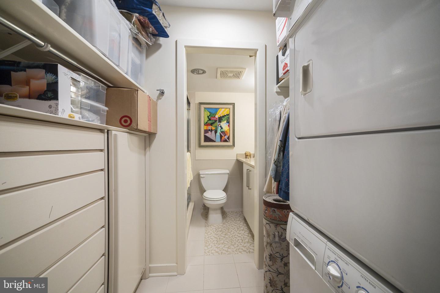 1919 Chestnut St #2901/02/24 Property Photo 43